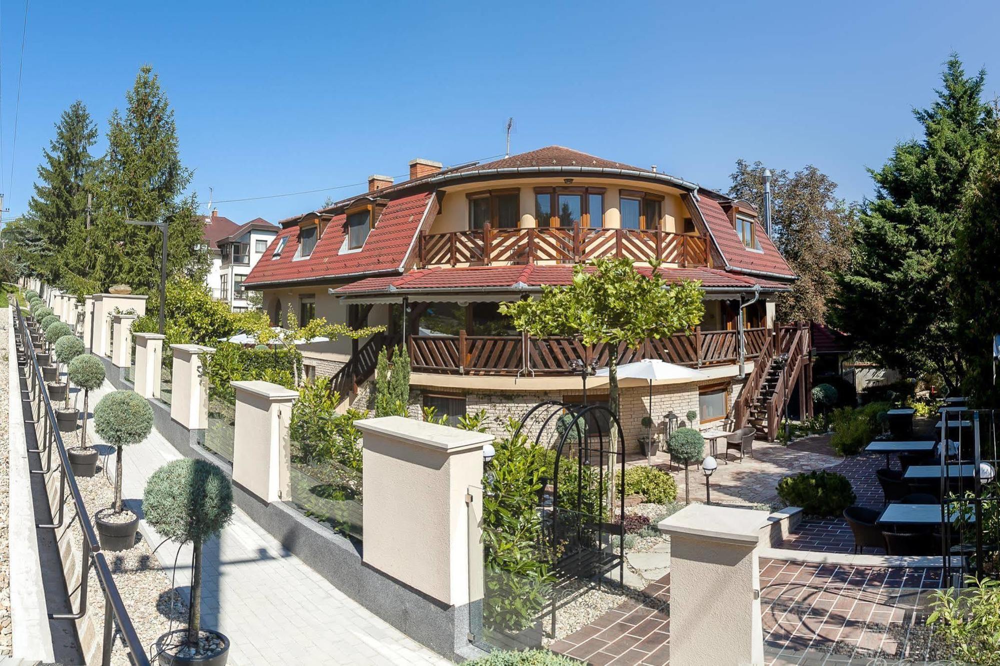Villa Rosa Boutique Hotel Budapest Bagian luar foto